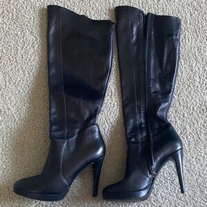 Sleek Black High-Heeled Boots All leather Made in Italy